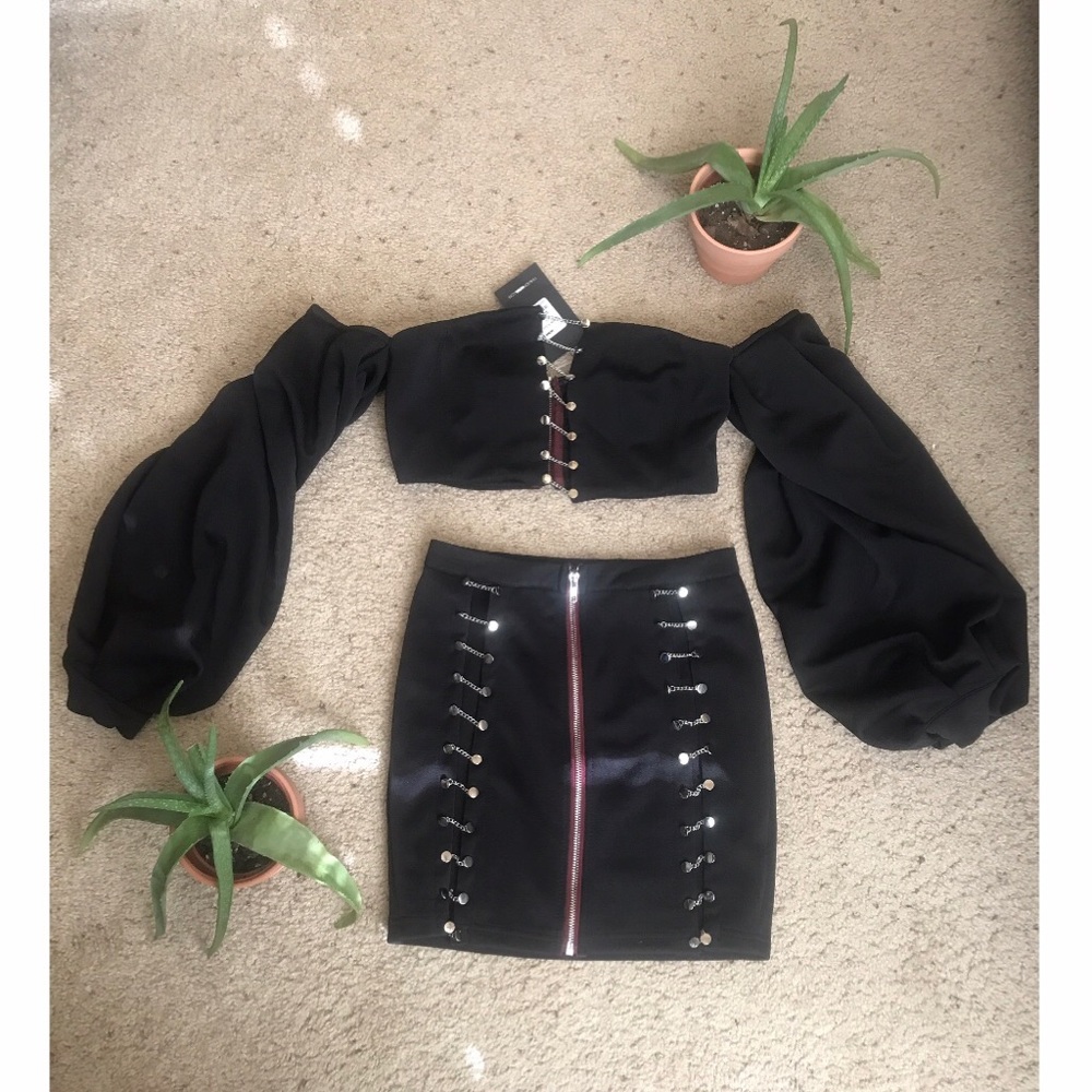 NWT Dolce K Fashion Nova Chain And Zipper Set